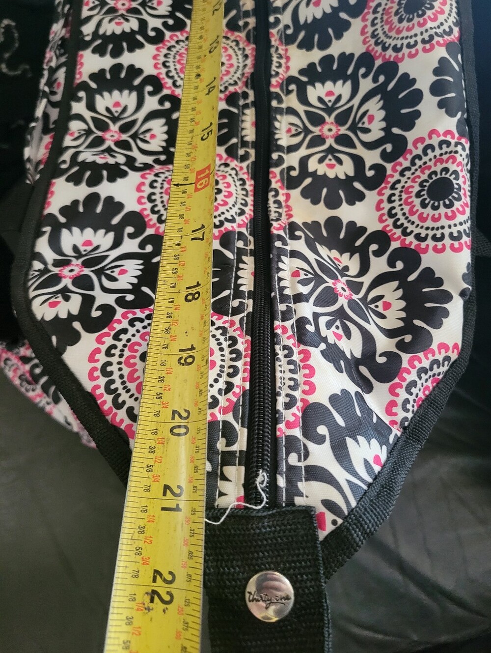 Thirty-One Cooler Bag in black and pink flower print - Picture 10 of 14
